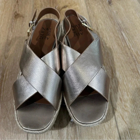 Naturalizer Women’s Silver Open Toe Buckle Espadrille Wedge Sandals Size 7.5 GUC - Picture 3 of 12